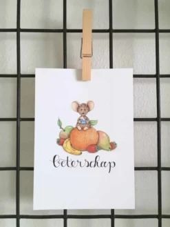 Anillustration Wenskaarten^Ansichtkaart Beterschap muis op fruit