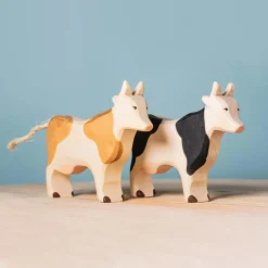 bumbu toys Runderen|Boerderijdieren^BumbuToys Zwartbont Koe Staand
