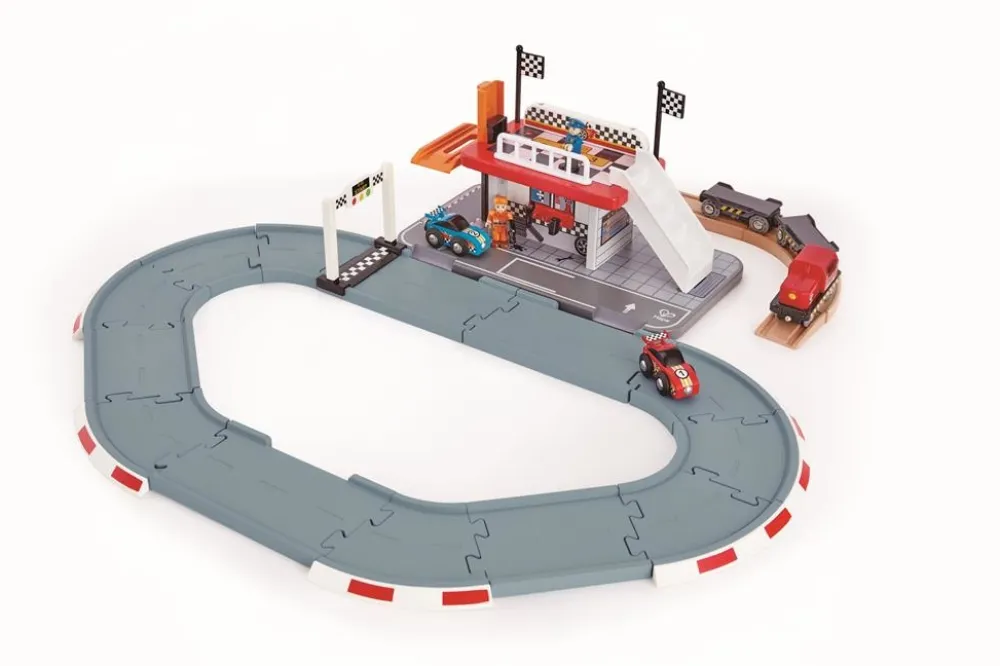Hape Treinen^Race Track Station