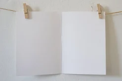 Lotte Drouen Wenskaarten^Wenskaart met Foliedruk Sneeuwpop Bouwen