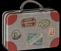 Maileg Kleine Cadeaus^Koffertje Grey Travel Metaal 11cm