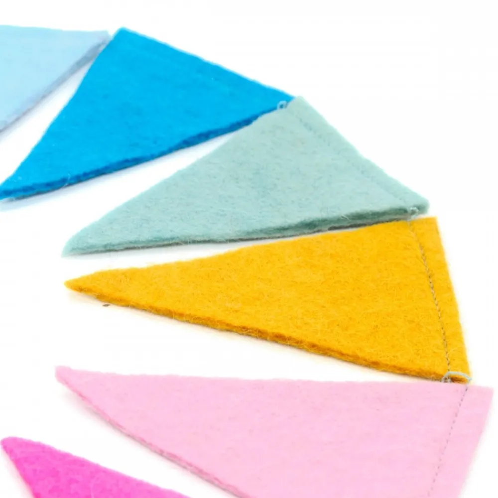 Sjaalmetverhaal Decoratie^Viltslinger Vlag Pasteltinten